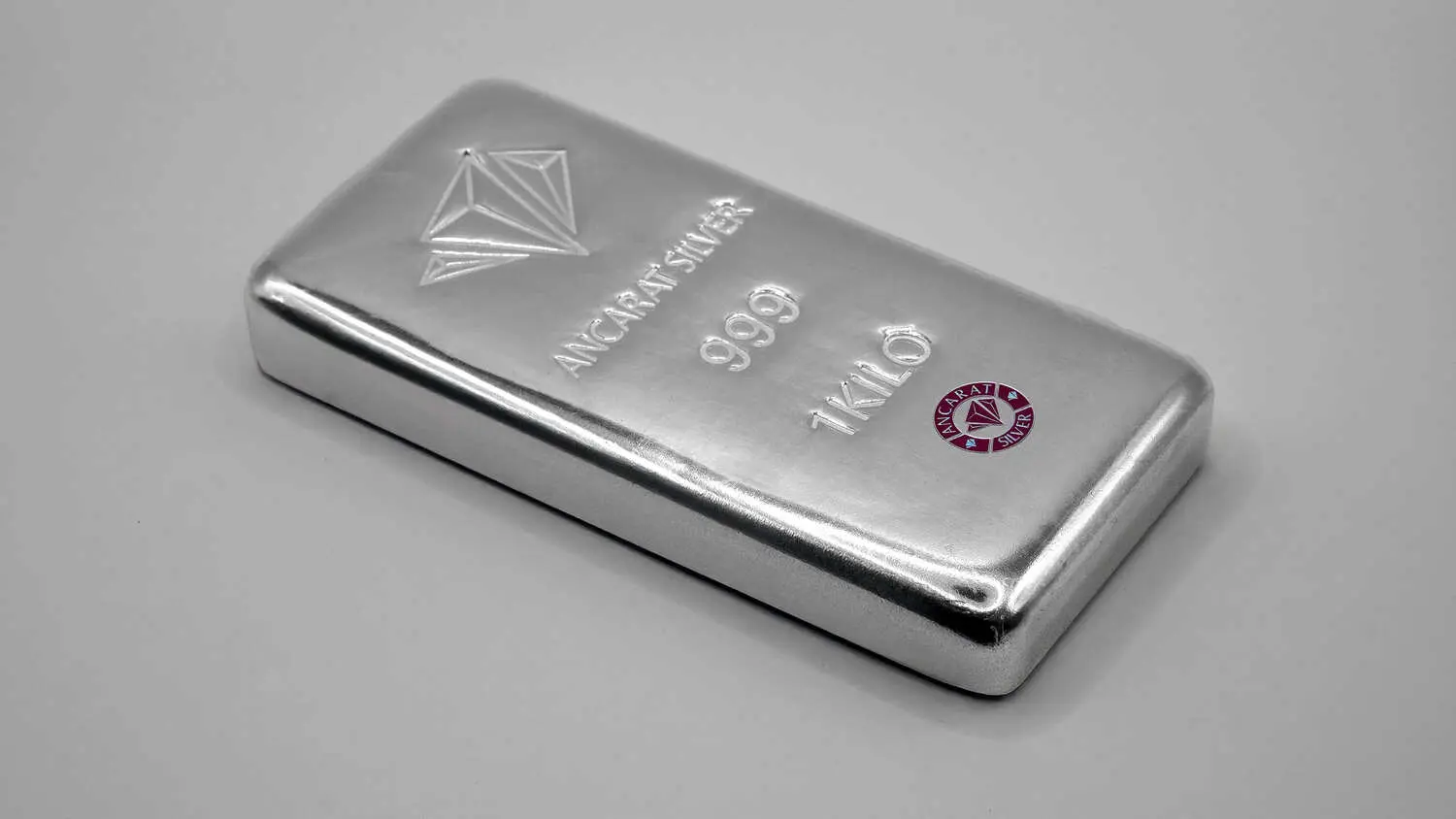 Kết hợp tích trữ bạc và vàng là cách hiệu qua để giảm rủi ro và tối ưu lợi nhuận Hình thức tích trữ bạc