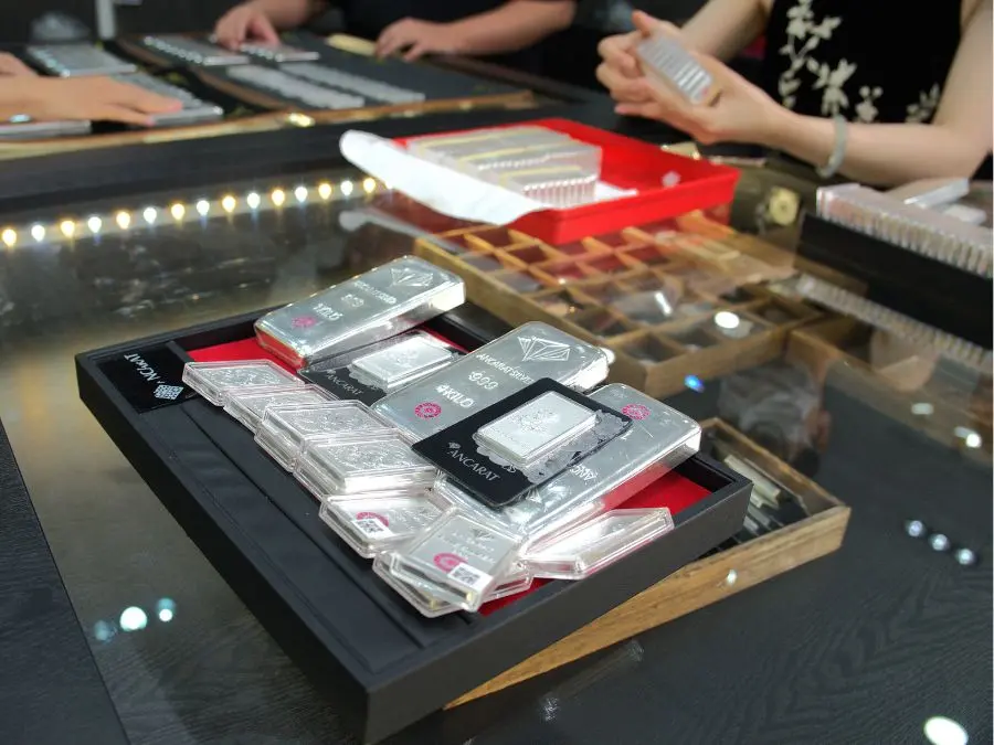 Kiễn nhẫn và tầm nhìn xa là hai yếu tố cần thiết khi đầu tư bạc miếng Trả lời có nên đầu tư bạc miếng