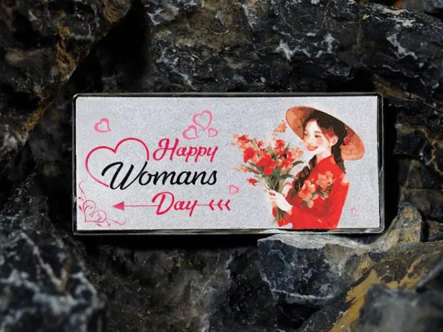 Bạc mỹ nghệ ngày Quốc tế phụ nữ rất thích hợp để tặng bạn gái trong dịp đặc biệt này Tặng bạc cho bạn gái được không