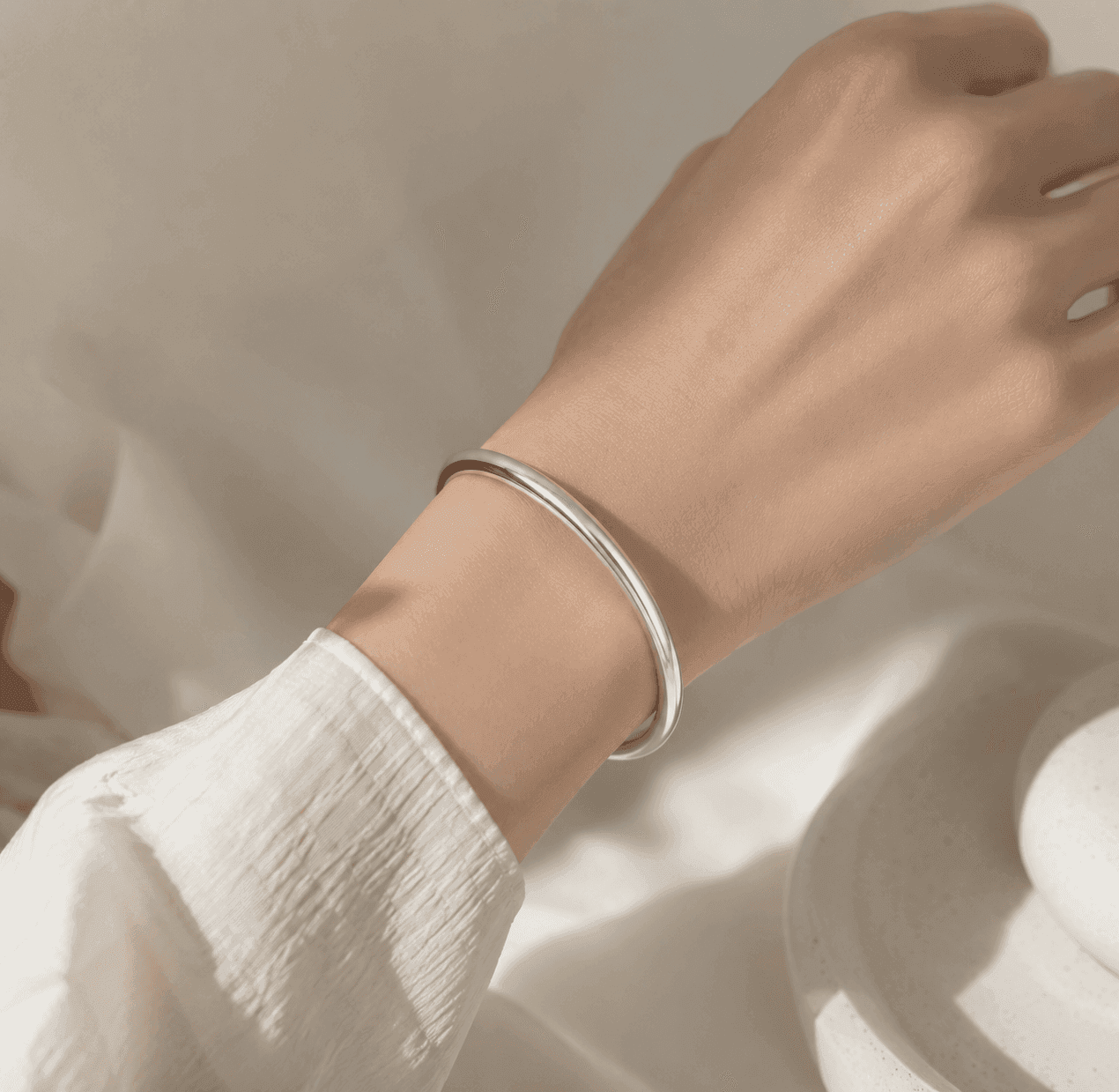 Lắc Tay Bạc 999 Dáng Tròn Trơn Bóng ANCARAT