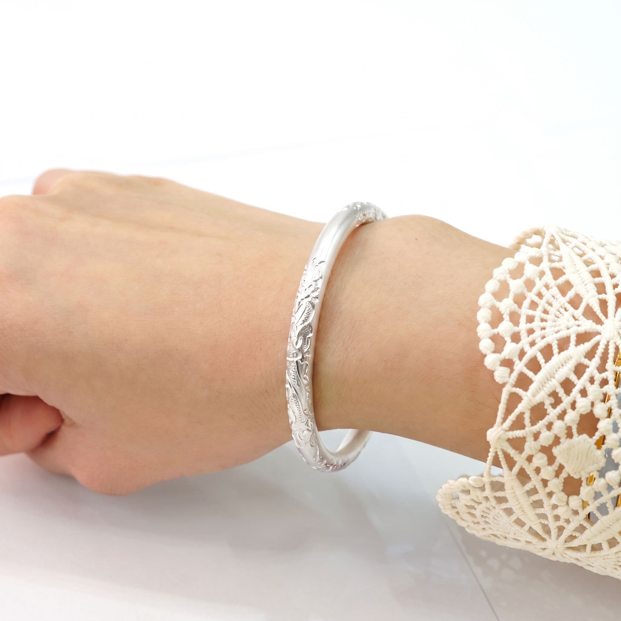 Lắc Tay Bạc 999 Kiềng Tròn Vân Hoa Viên Mãn ANCARAT