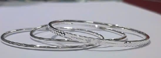 Bộ 3 vòng bạc.999: bản tròn trơn trắng và bản vuông hồ điệp