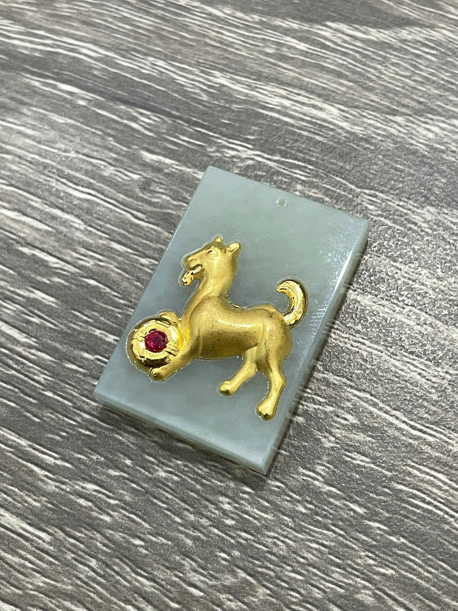 Mặt Dây Ngọc Phỉ Thúy Dát Vàng 24K 12 Con Giáp ANCARAT