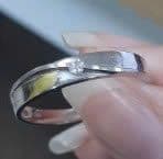 Nhẫn Cưới Mặt Bóng Dáng Cong Ánh Bạc ANCARAT