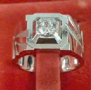 Nhẫn Vàng 18K Đính Đá Mặt Vuông Hình Khối ANCARAT