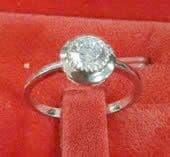 Nhẫn Vàng 18K Đính Đá Mặt Tròn Vầng Sáng ANCARAT