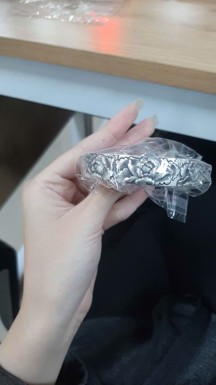 Vòng Tay Bạc 999 Khắc Hoa Mẫu Đơn Xi Đen Open Cuff ANCARAT