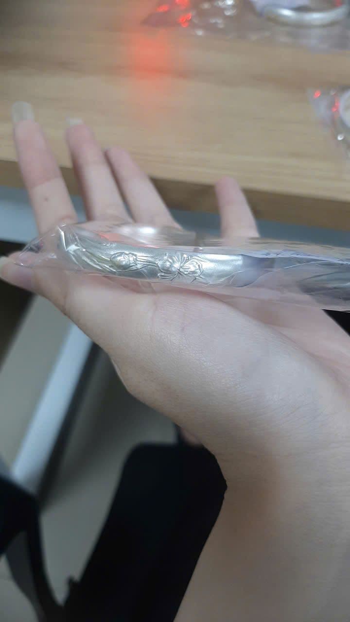 Vòng Tay Bạc Open Cuff Khắc Hoa Dâm Bụt ANCARAT