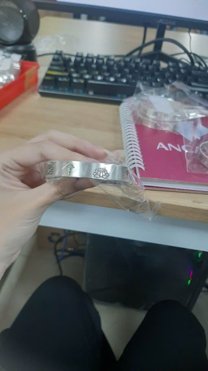 Vòng tay bạc 999 khắc liên hoa Open Cuff ANCARAT