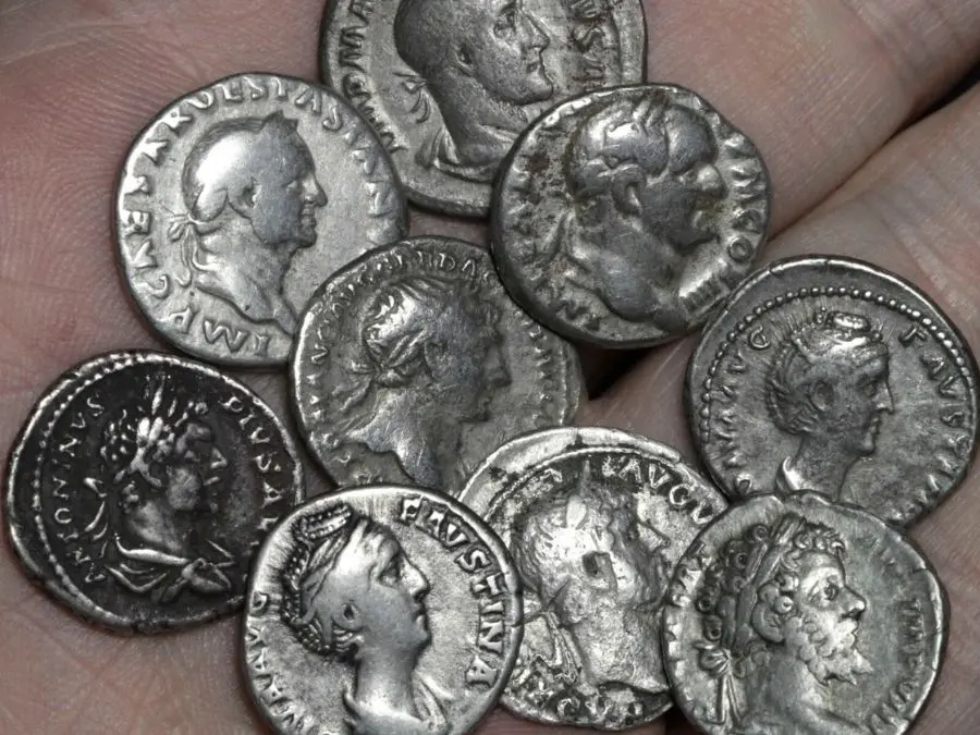 Bạc cổ La Mã