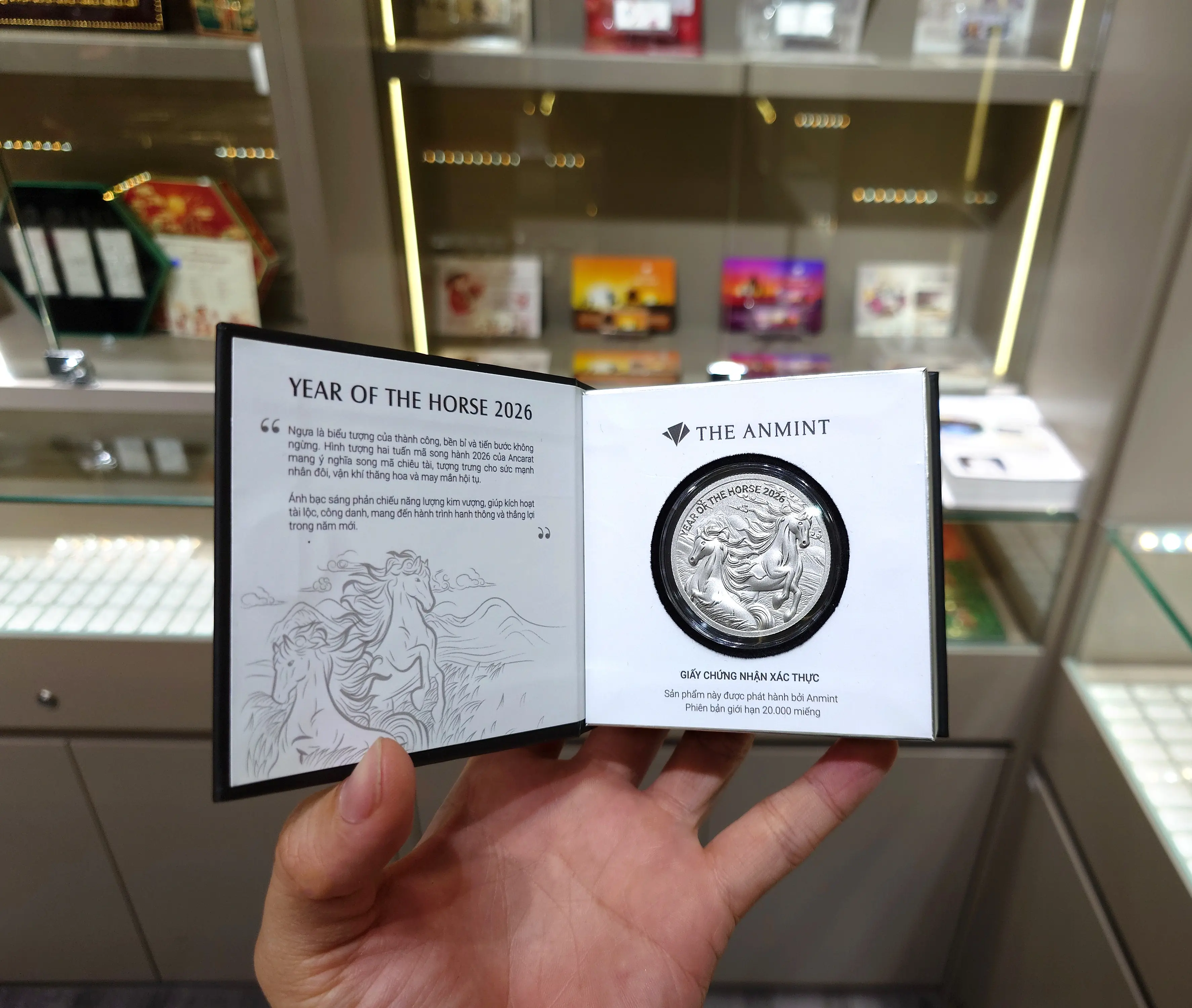 Có thể sử dụng vàng/bạc Ancarat để cân bằng năng lượng Hỏa và viết mục tiêu tài chính năm Bính Ngọ 2026