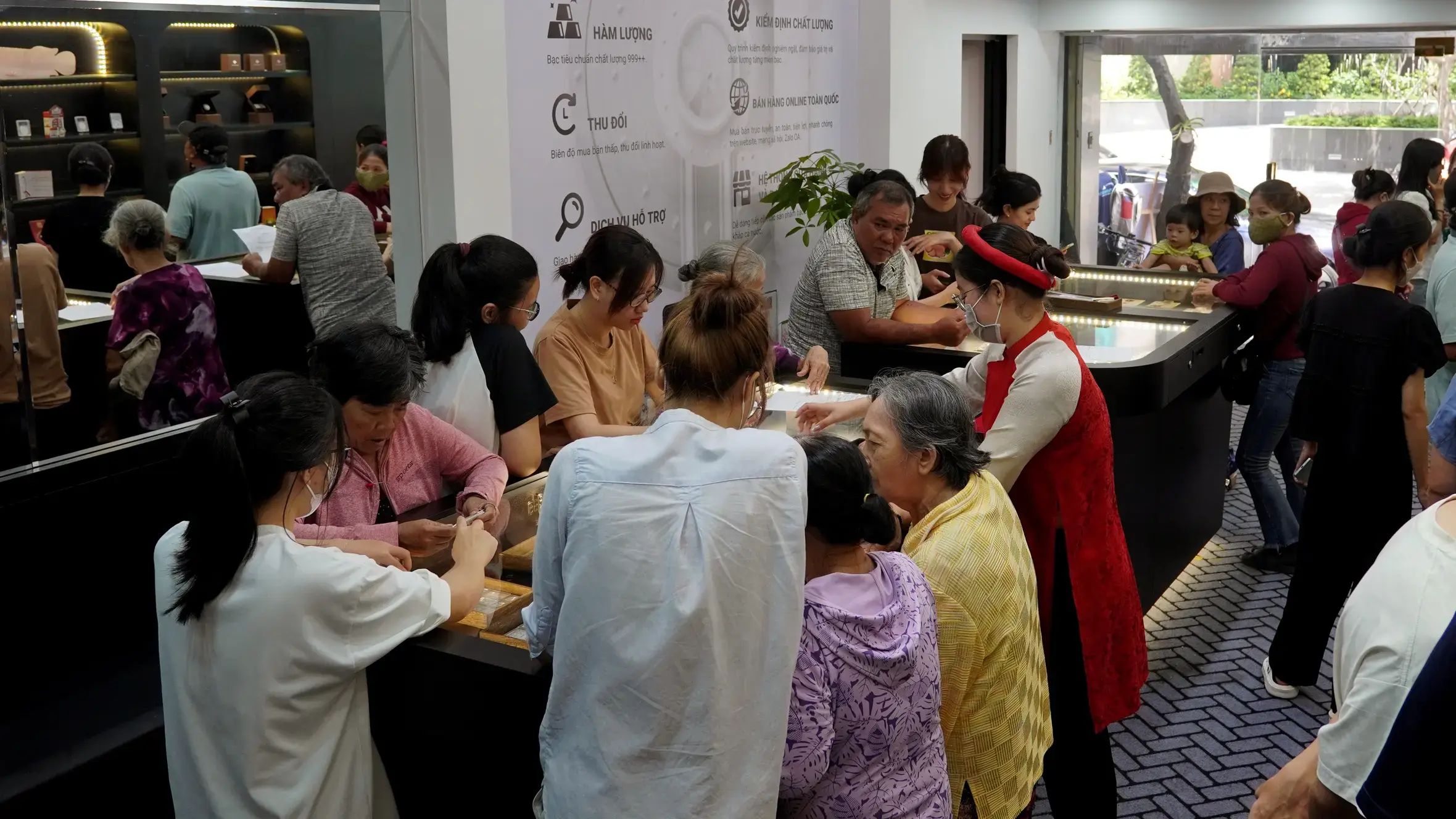 Yếu tố vĩ mô then chốt thúc đẩy nhu cầu bạc công nghiệp dài hạn, bất chấp áp lực chốt lời ngắn hạn.