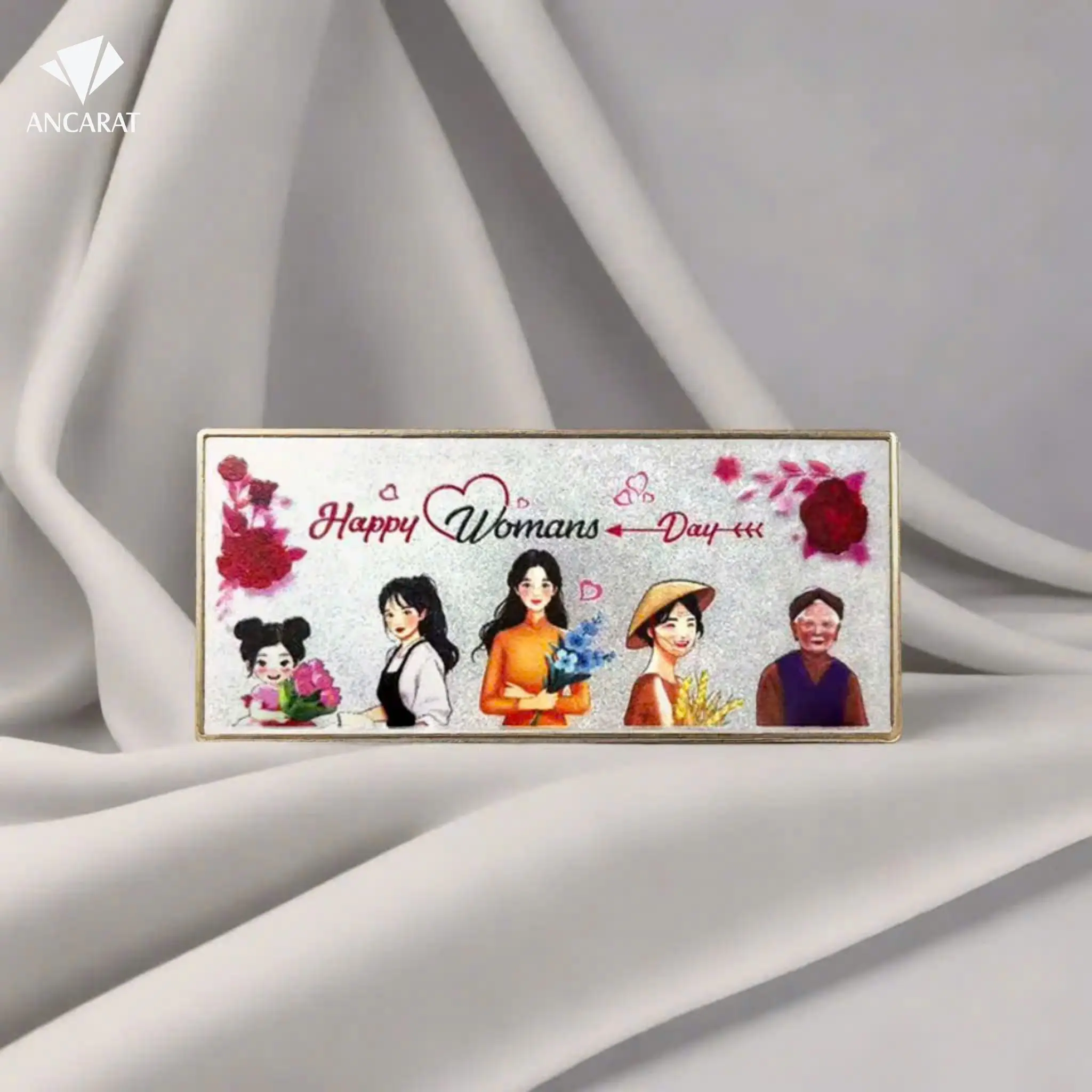 Bạc mỹ nghệ 5 chỉ tinh xảo là món quà tặng 8/3 cho mẹ đầy thiết thực, vừa giúp bảo vệ sức khỏe, vừa là "của để dành" giá trị.