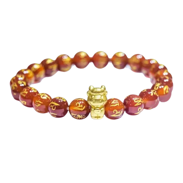 Vòng tay đá thạch anh đỏ khắc chữ phối charm vàng con giáp sửu – May mắn