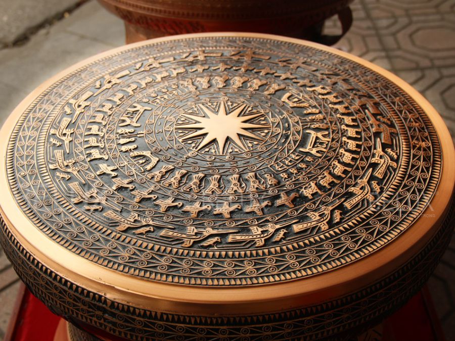 Trống đồng Đông Sơn